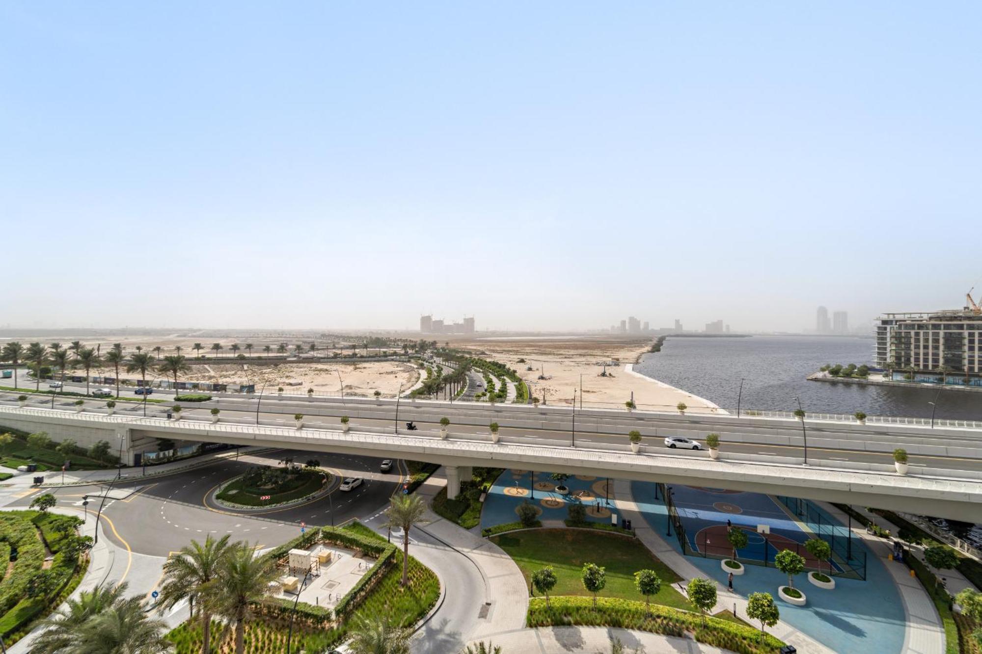 Vayk - Stunning 1 Bd With Breathtaking Views * Dubai
