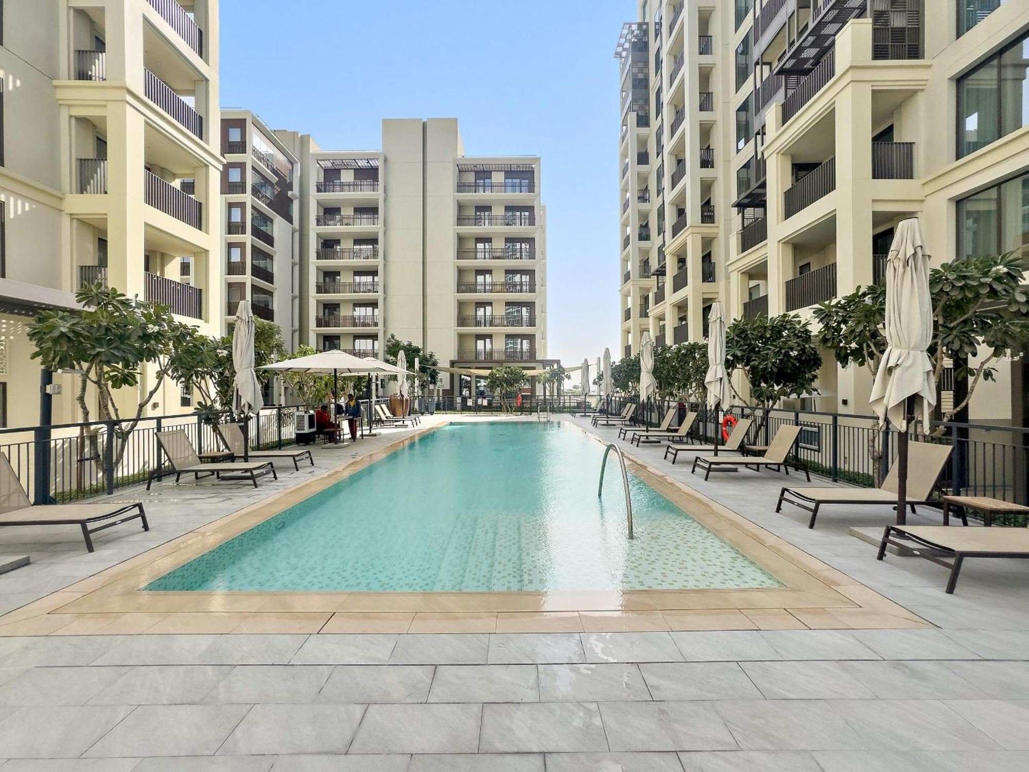 Vayk - Stunning 1 Bd With Breathtaking Views * Dubai