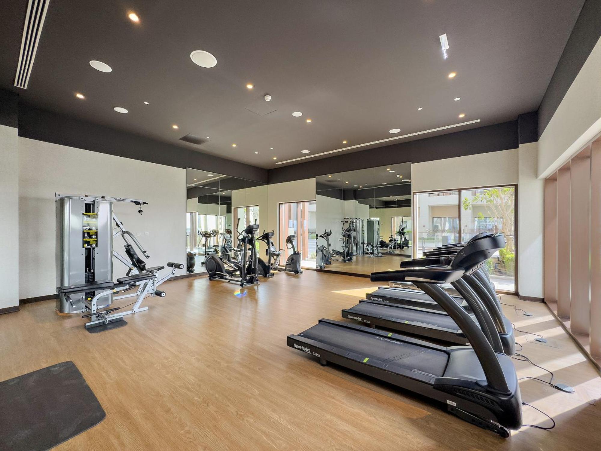 Vayk - Stunning 1 Bd With Breathtaking Views *