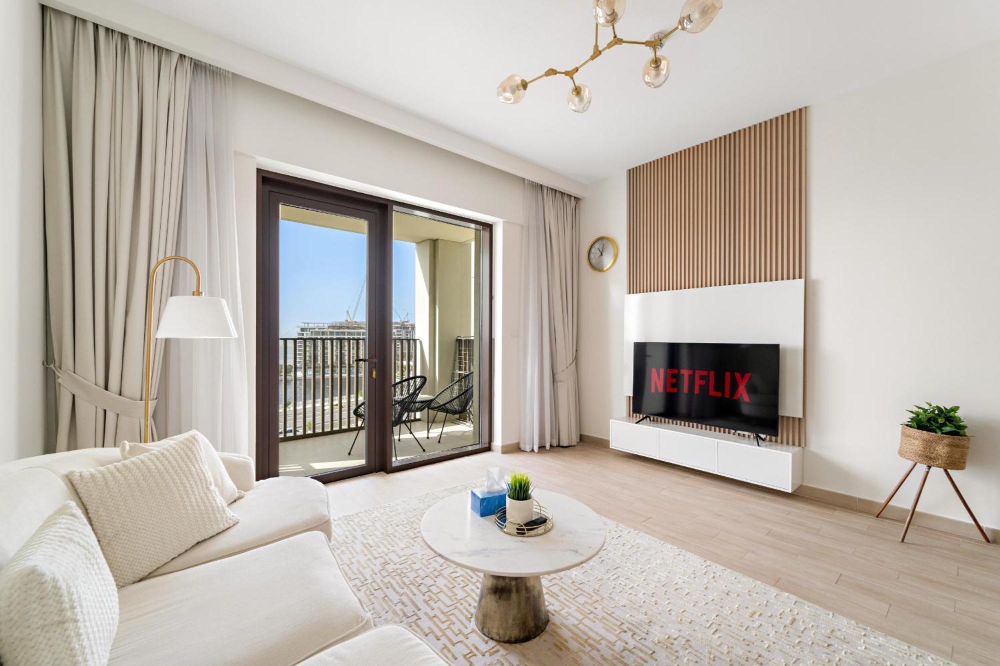 Vayk - Stunning 1 Bd With Breathtaking Views Dubai
